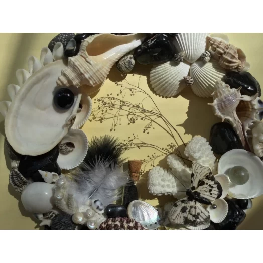 Sea Picture / Frame, Black and White, Round # 8