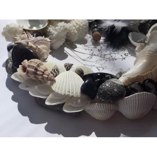 Sea Picture / Frame, Black and White, Round # 8
