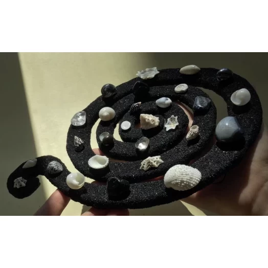 Sea Picture / Frame, Black & White Sandy Spiral # 35