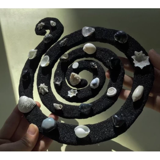 Sea Picture / Frame, Black & White Sandy Spiral # 35