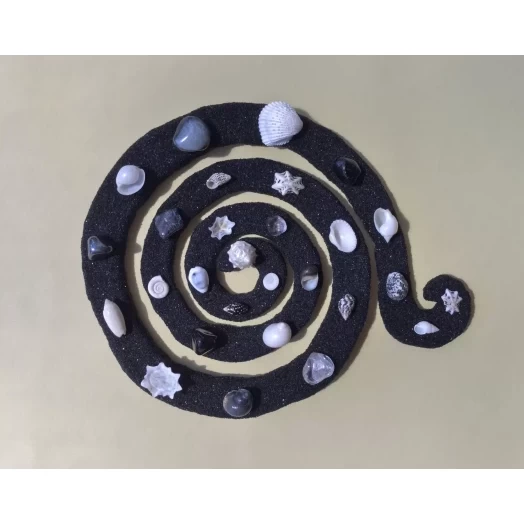 Sea Picture / Frame, Black & White Sandy Spiral # 35