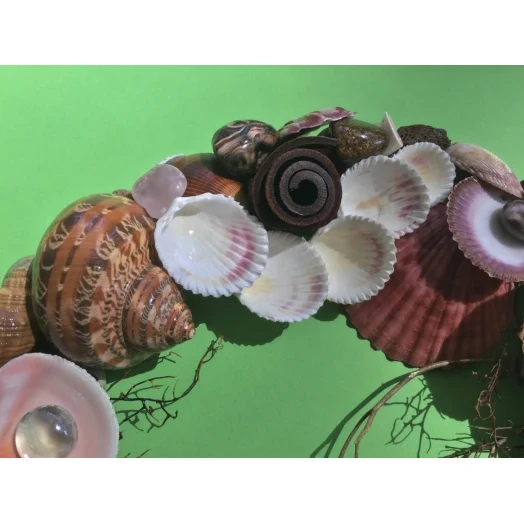Sea Picture / Frame, Brown and Pink, Round # 1