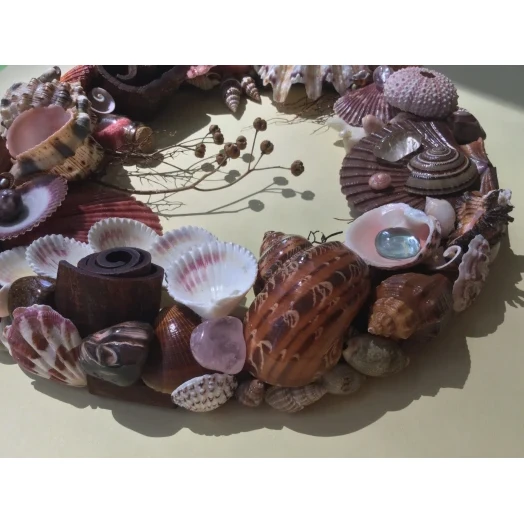 Sea Picture / Frame, Brown and Pink, Round # 1