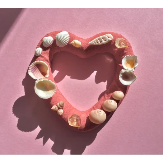 Sea Picture / Frame, Red and Pink Sandy Heart # 32 Sea Picture / Frame, Red and Pink Sandy Heart # 32